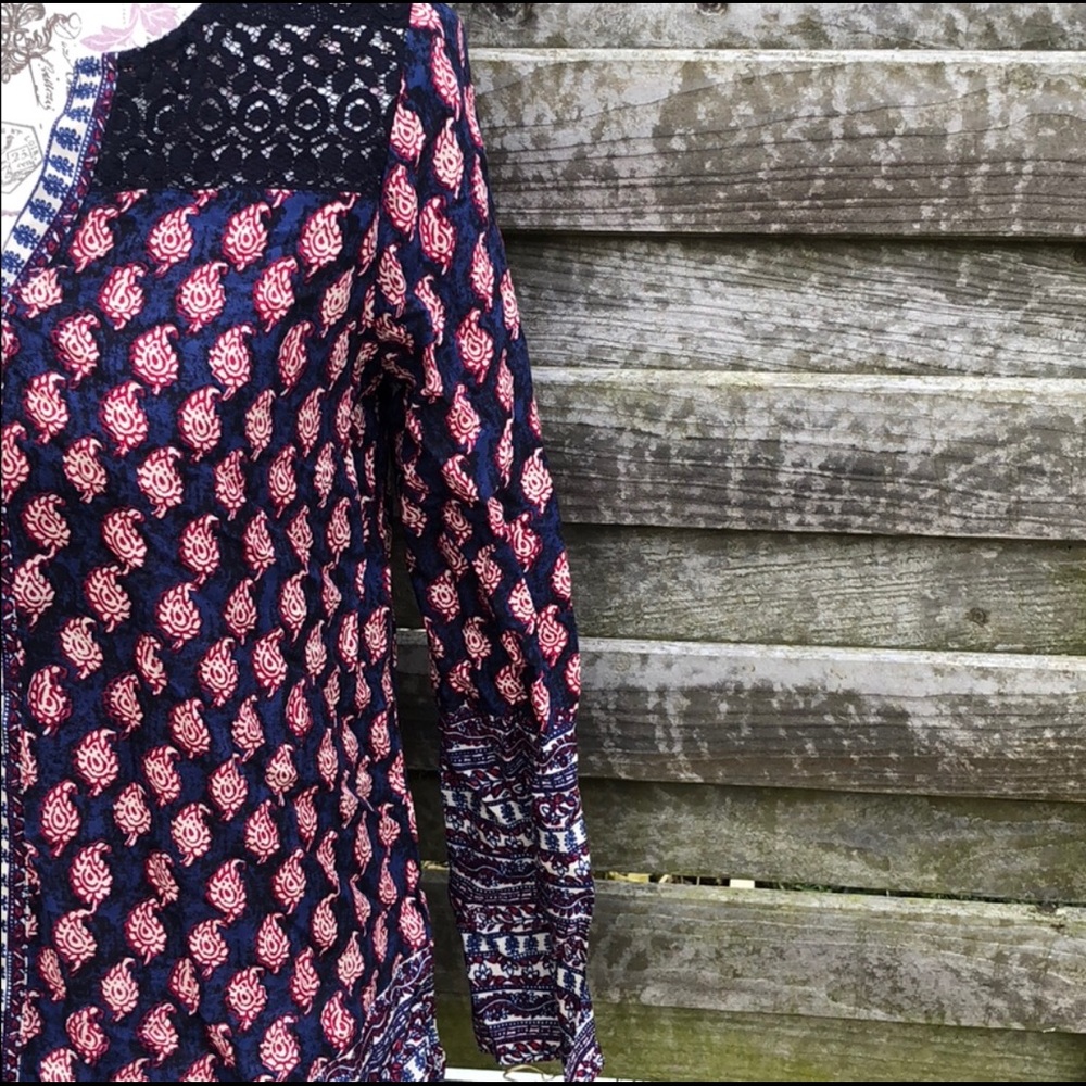 Boho Style Patterned Long Sleeve - Picture 4 of 5